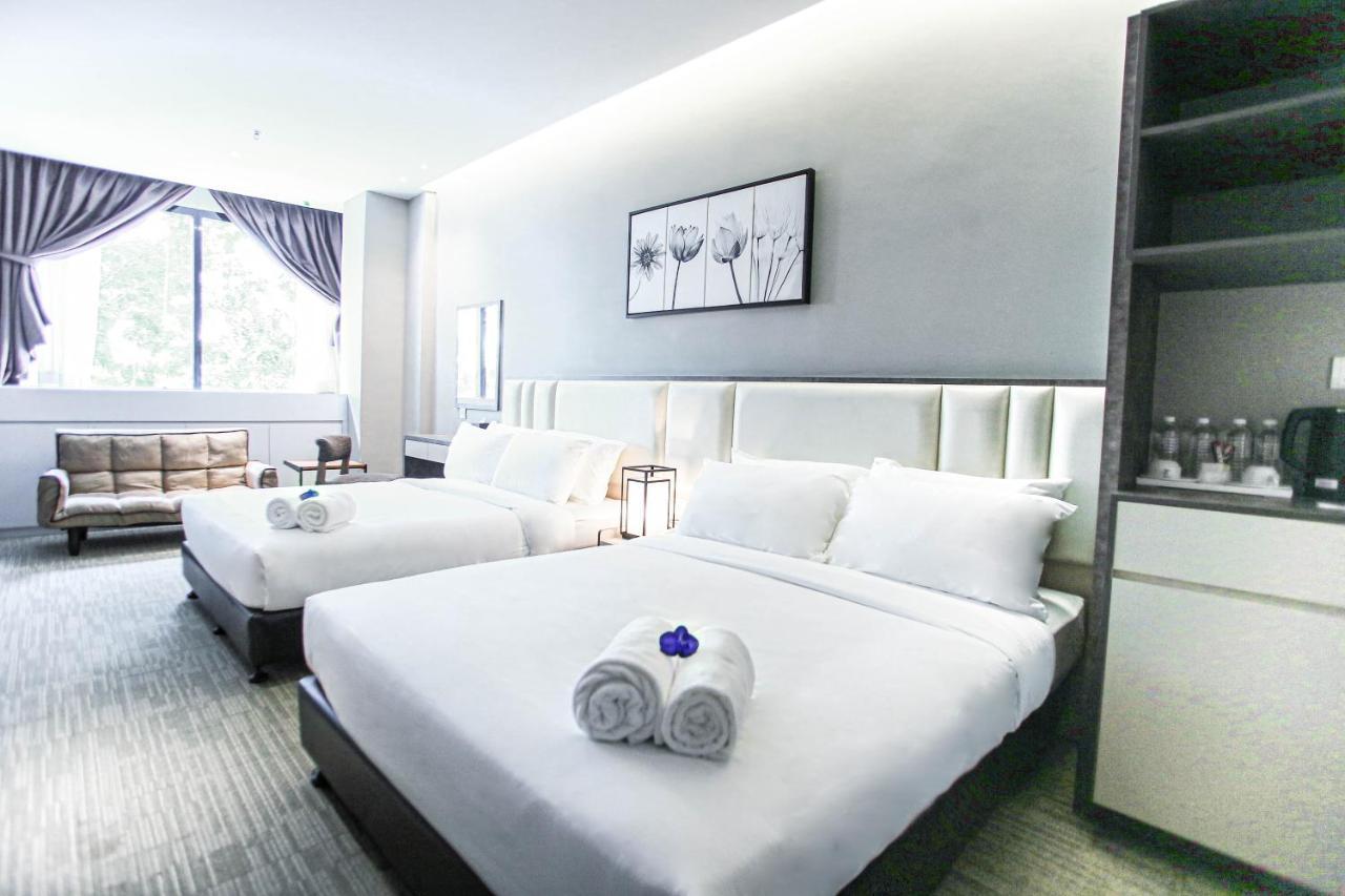 Fives Hotel Dnp Johor Bahru Exterior foto